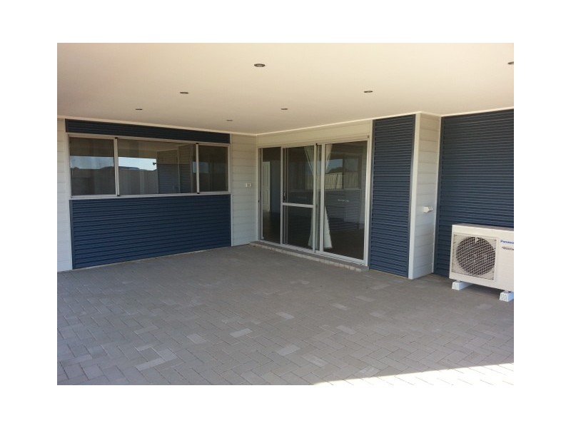 33 HAMELIN AVENUE, Jurien Bay WA 6516