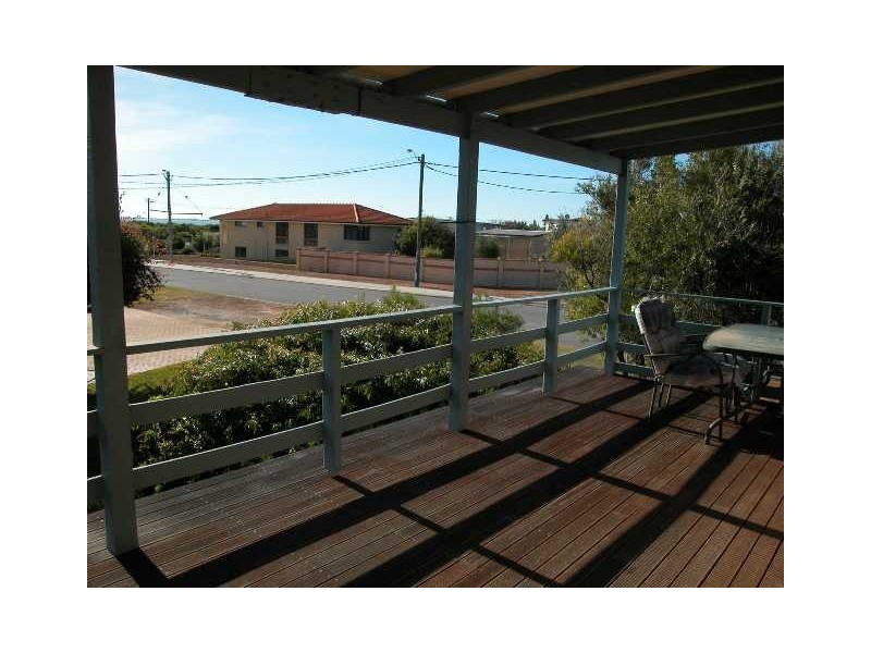 11 BLUEWATER DRIVE, Jurien Bay WA 6516
