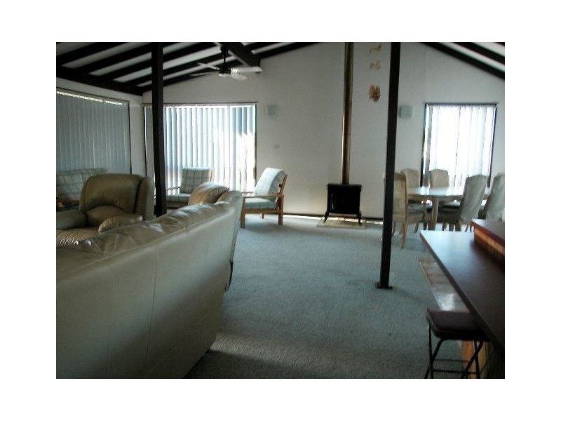 11 BLUEWATER DRIVE, Jurien Bay WA 6516