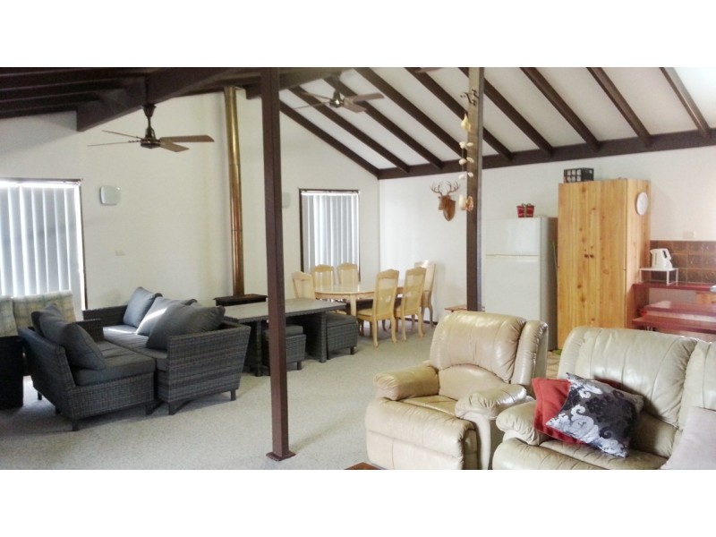 11 BLUEWATER DRIVE, Jurien Bay WA 6516