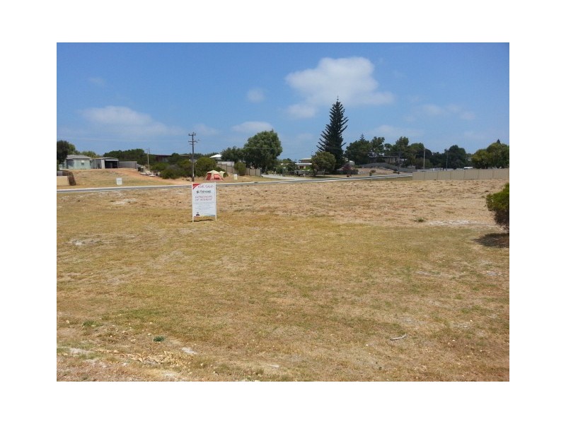 2 WESTON STREET     ., Cervantes WA 6511