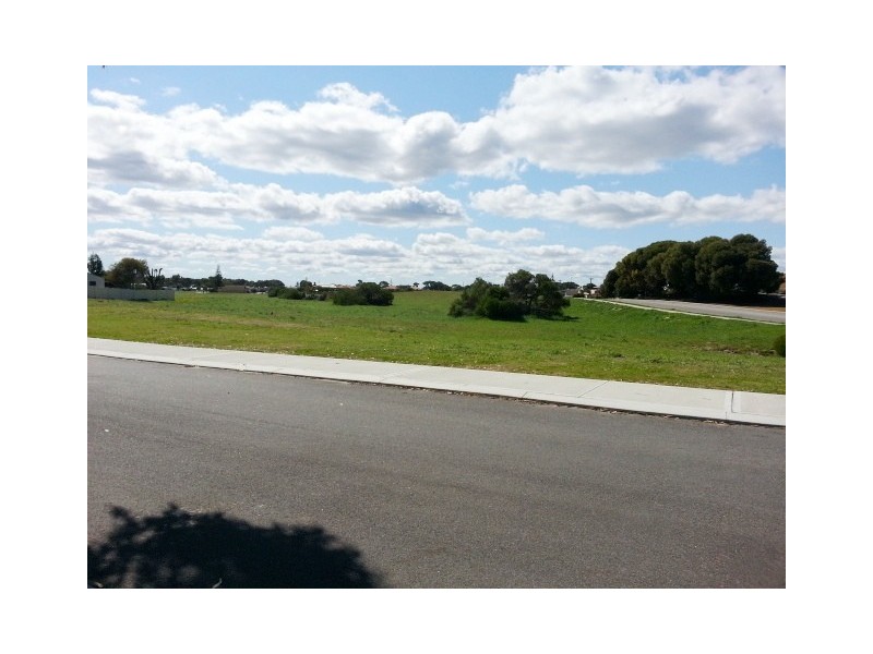 2 WESTON STREET     ., Cervantes WA 6511