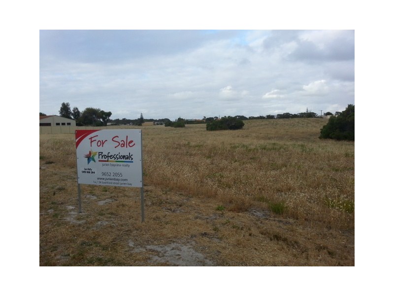 2 WESTON STREET     ., Cervantes WA 6511