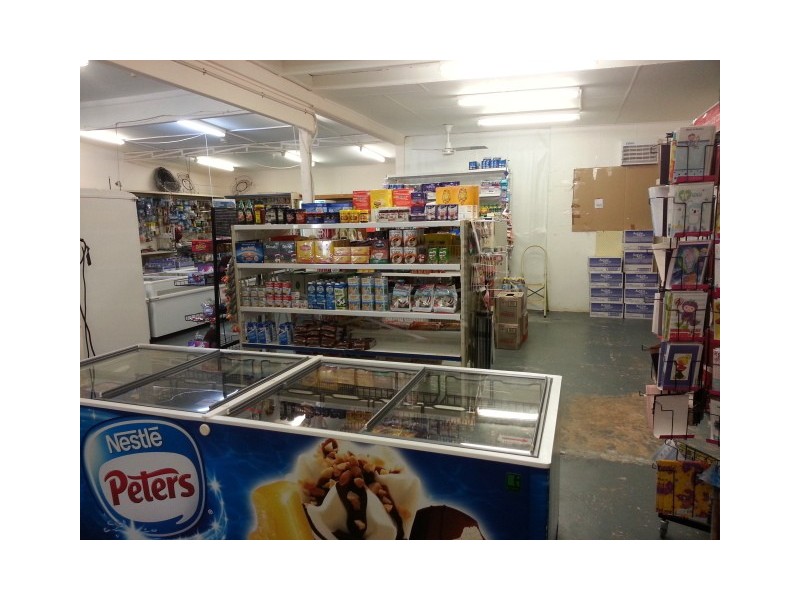 71 NAIRN STREET, Leeman WA 6514