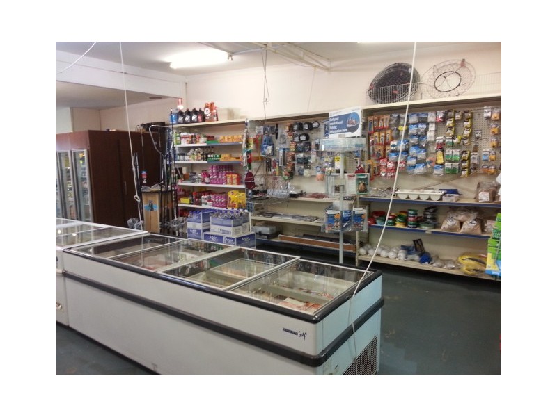 71 NAIRN STREET, Leeman WA 6514