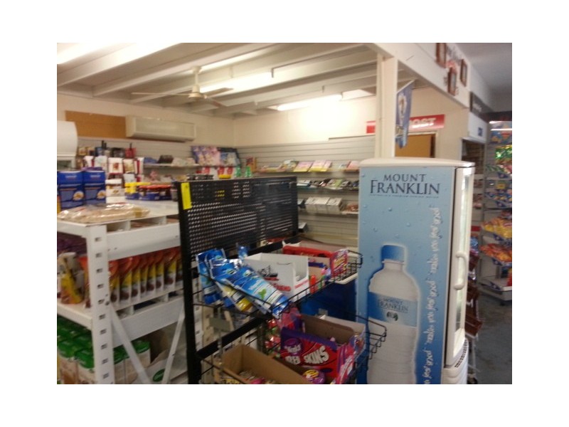 71 NAIRN STREET, Leeman WA 6514