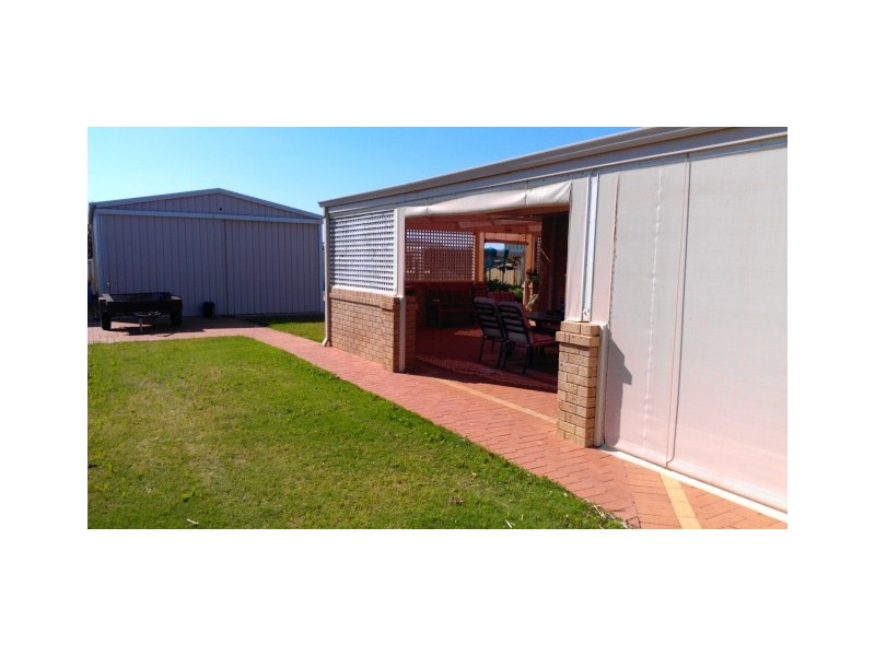 18 Heales Way, Green Head WA 6514