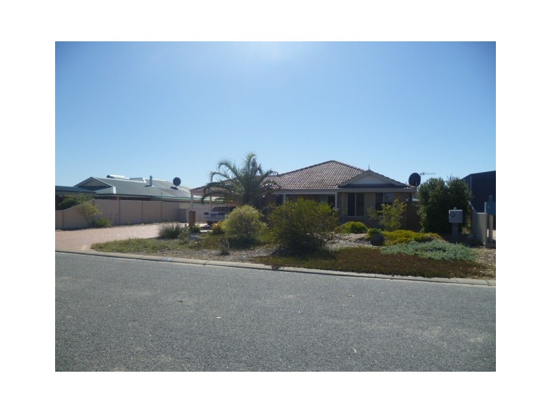 18 Heales Way, Green Head WA 6514