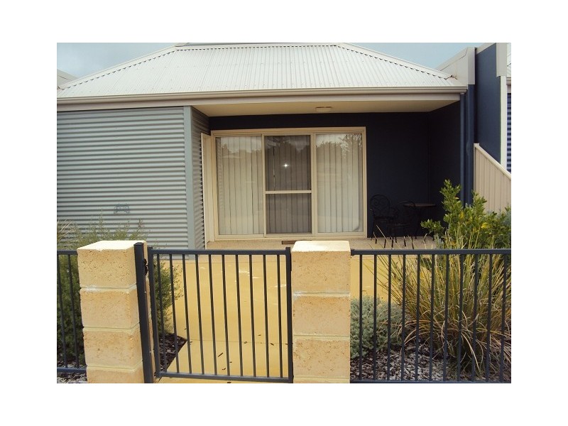 11 (U42) HEATON STREET, Jurien Bay WA 6516