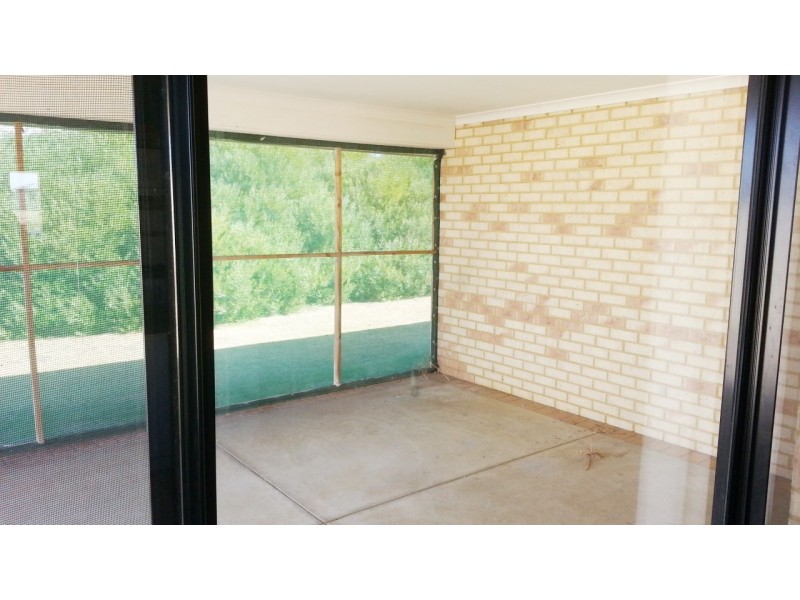 73 LESUEUR DRIVE, Jurien Bay WA 6516