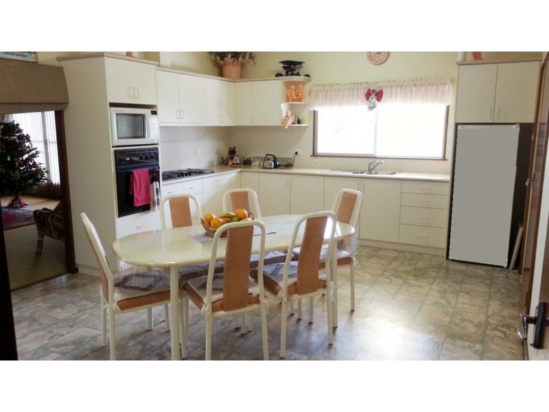 3 SHINGLE AVENUE, Jurien Bay WA 6516