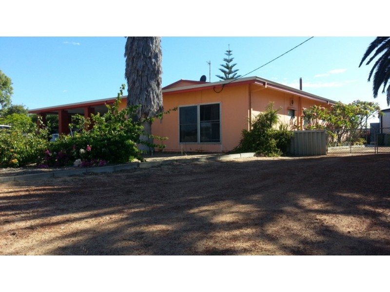 3 SHINGLE AVENUE, Jurien Bay WA 6516