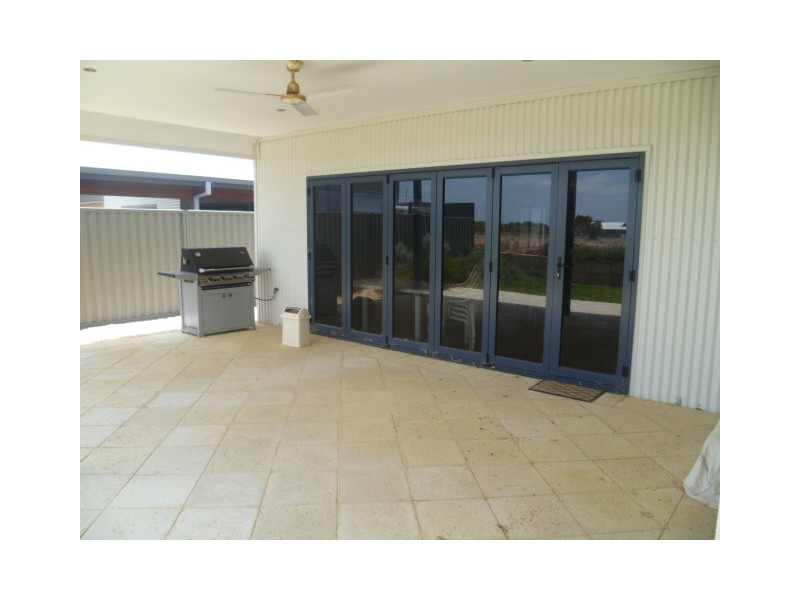 13 Pethick Loop, Green Head WA 6514