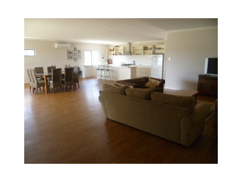 13 Pethick Loop, Green Head WA 6514