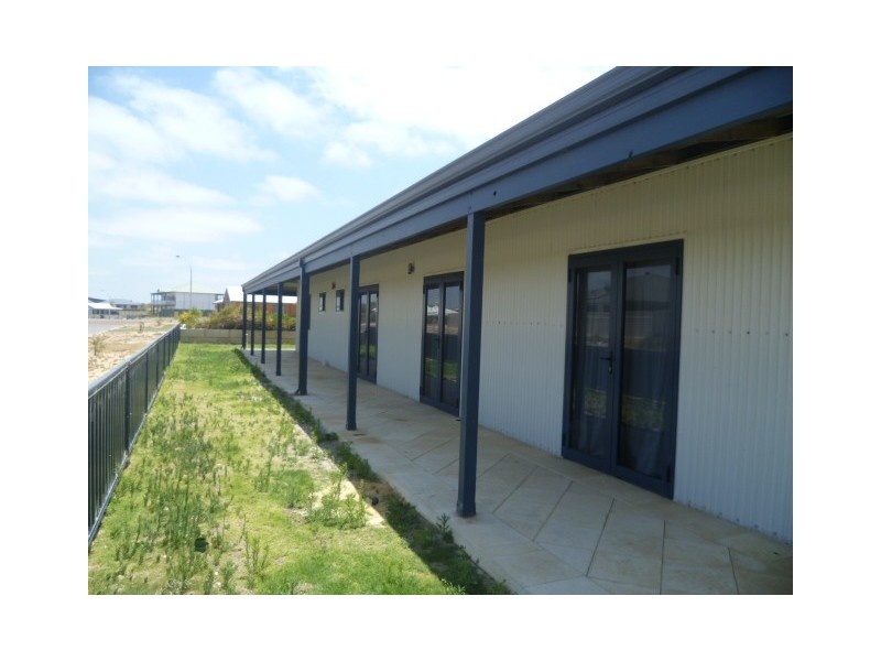 13 Pethick Loop, Green Head WA 6514