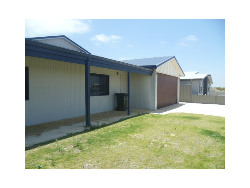 13 Pethick Loop, Green Head WA 6514