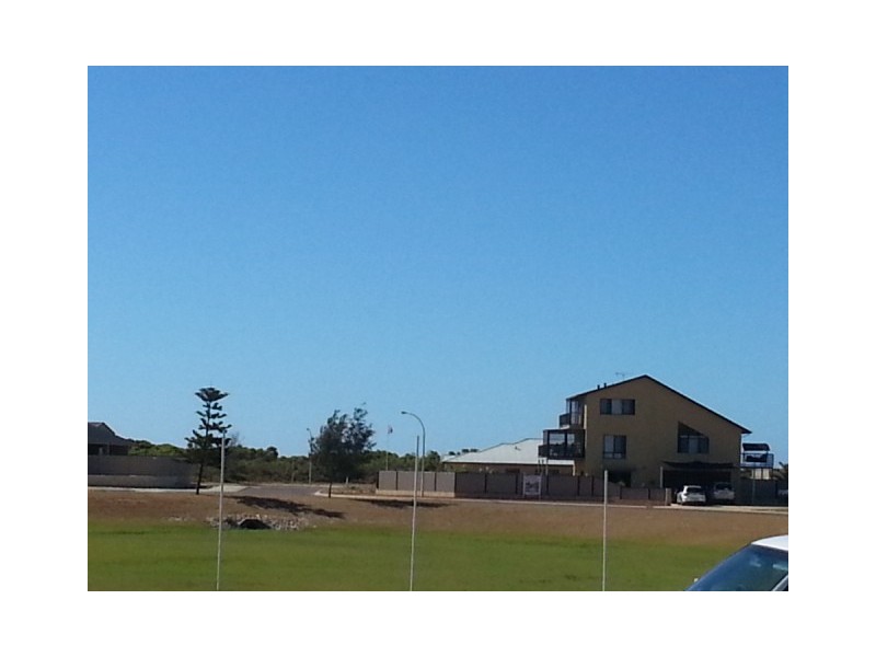 71 LESUEUR DRIVE, Jurien Bay WA 6516