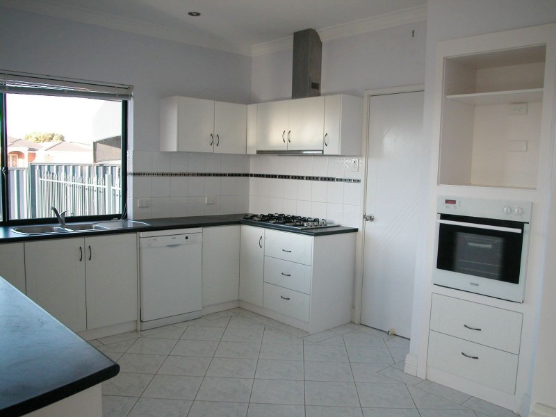 4 PROTON PLACE, Jurien Bay WA 6516