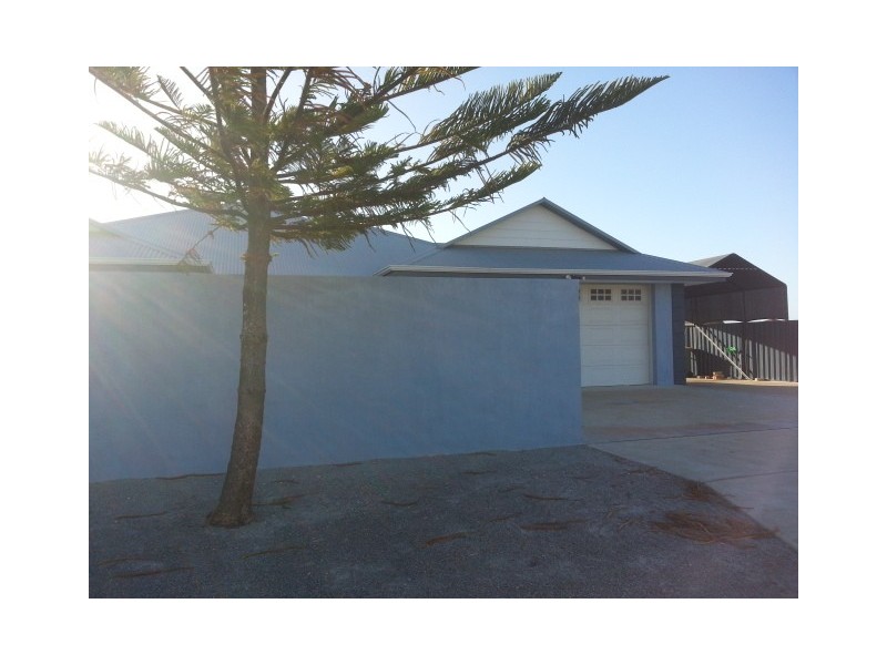 4 PROTON PLACE, Jurien Bay WA 6516