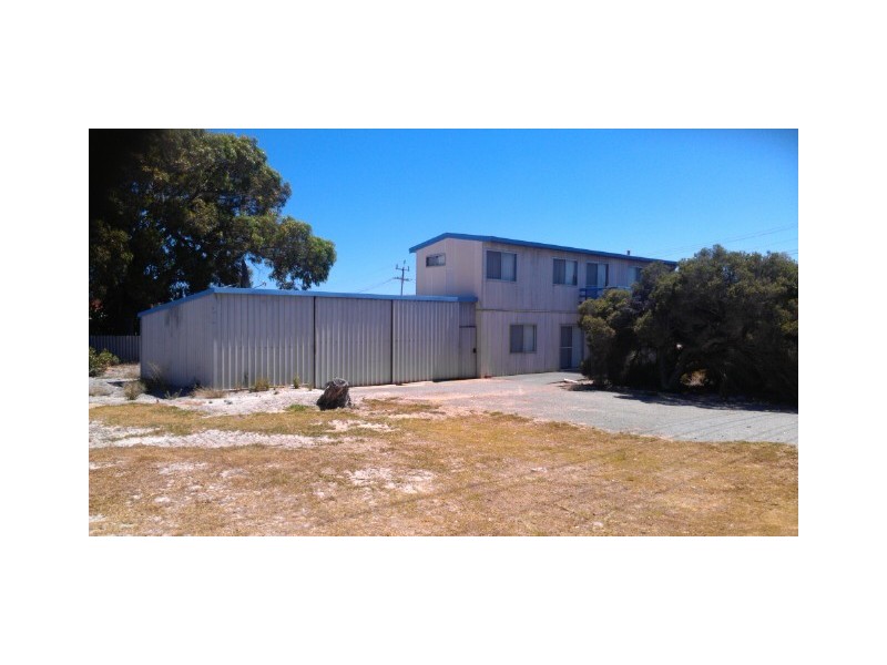 17 McGilp St, Green Head WA 6514