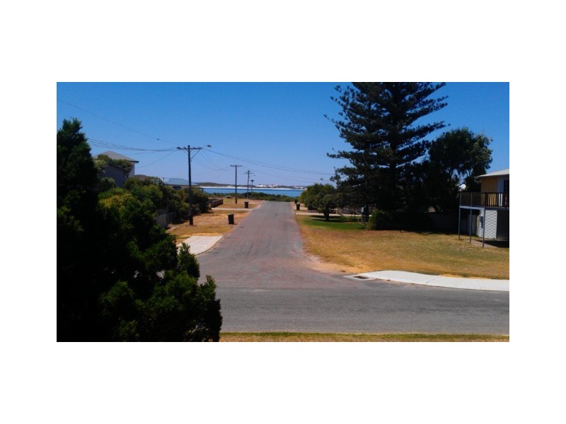 17 McGilp St, Green Head WA 6514