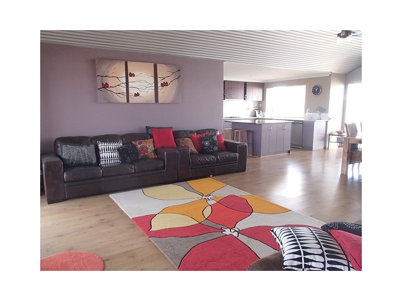 16 BETTONG AVENUE, Jurien Bay WA 6516