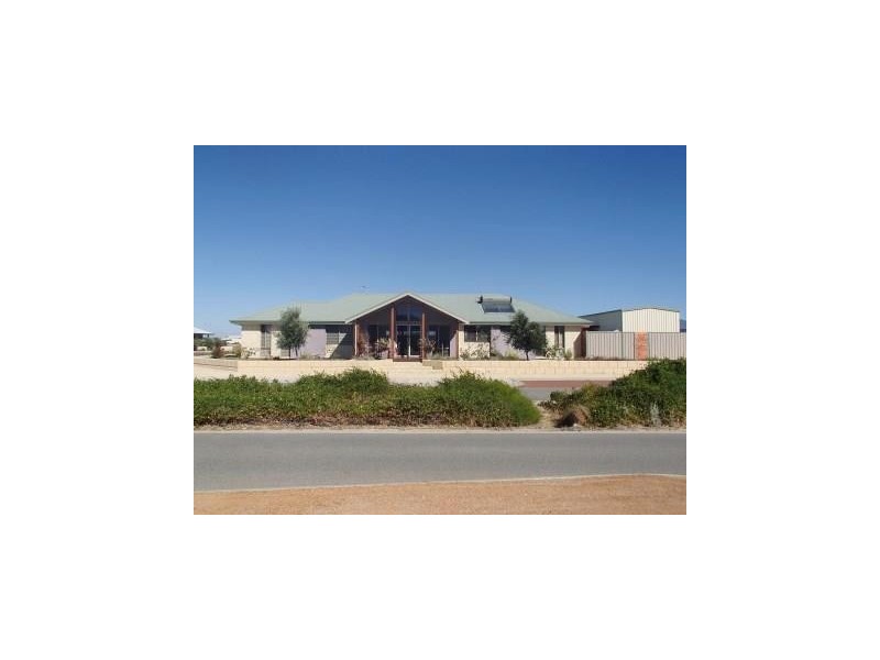 16 BETTONG AVENUE, Jurien Bay WA 6516