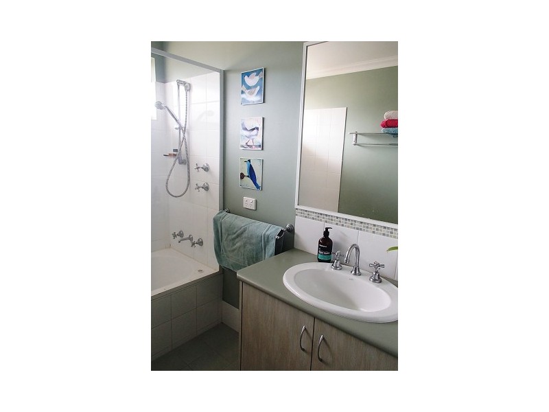 16 BETTONG AVENUE, Jurien Bay WA 6516