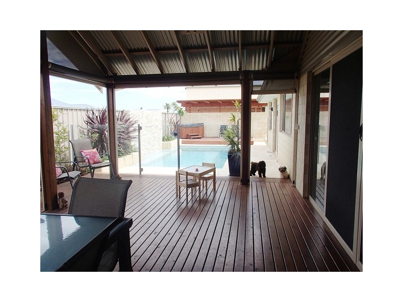 16 BETTONG AVENUE, Jurien Bay WA 6516