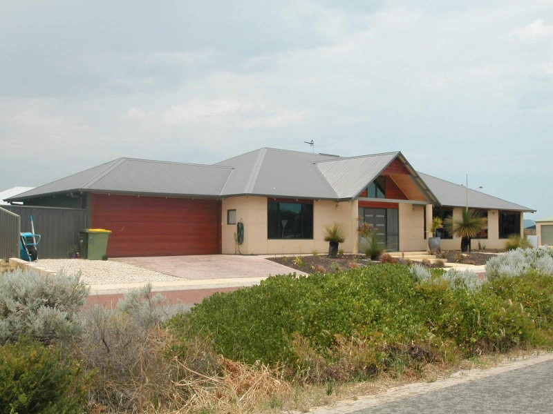 15 (LOT 464) BETTONG AVENUE, Jurien Bay WA 6516