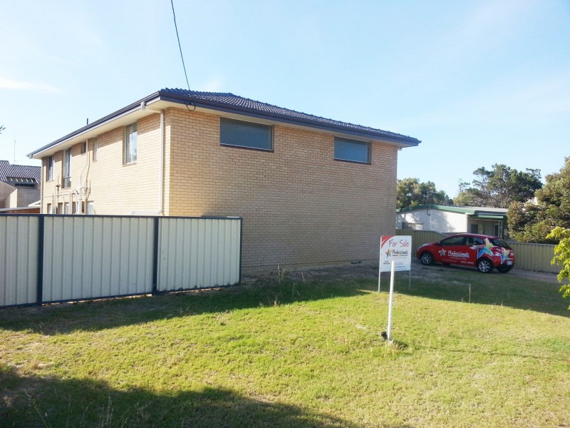 3 DALTON STREET, Jurien Bay WA 6516