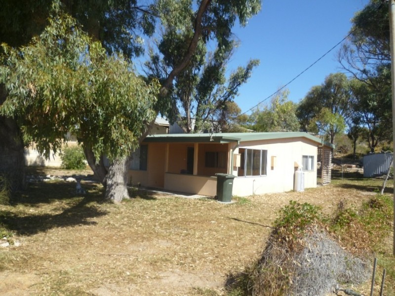 3 Bryant St, Green Head WA 6514