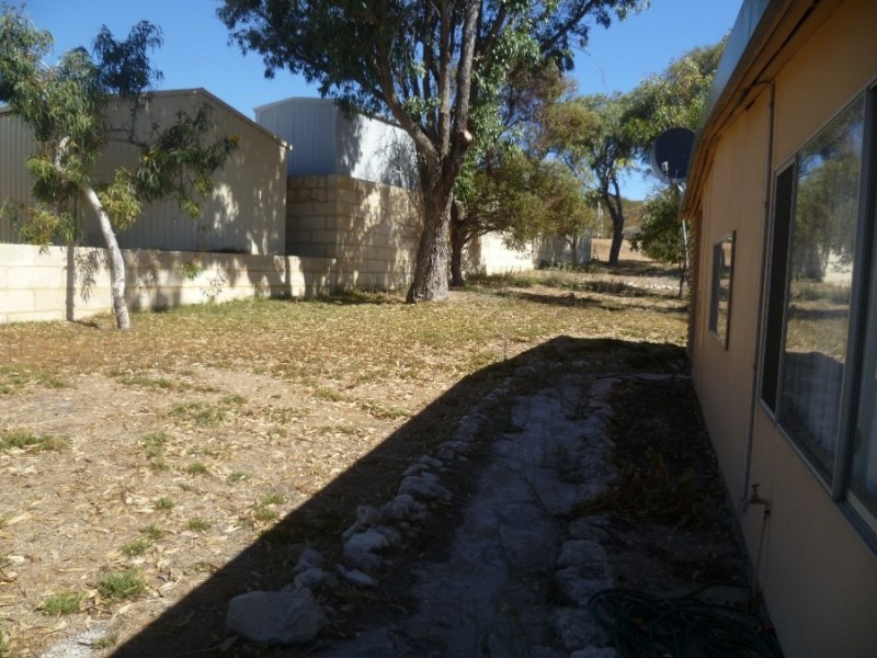 3 Bryant St, Green Head WA 6514