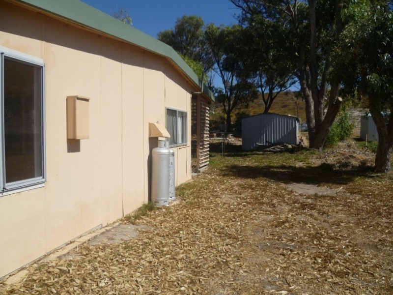 3 Bryant St, Green Head WA 6514