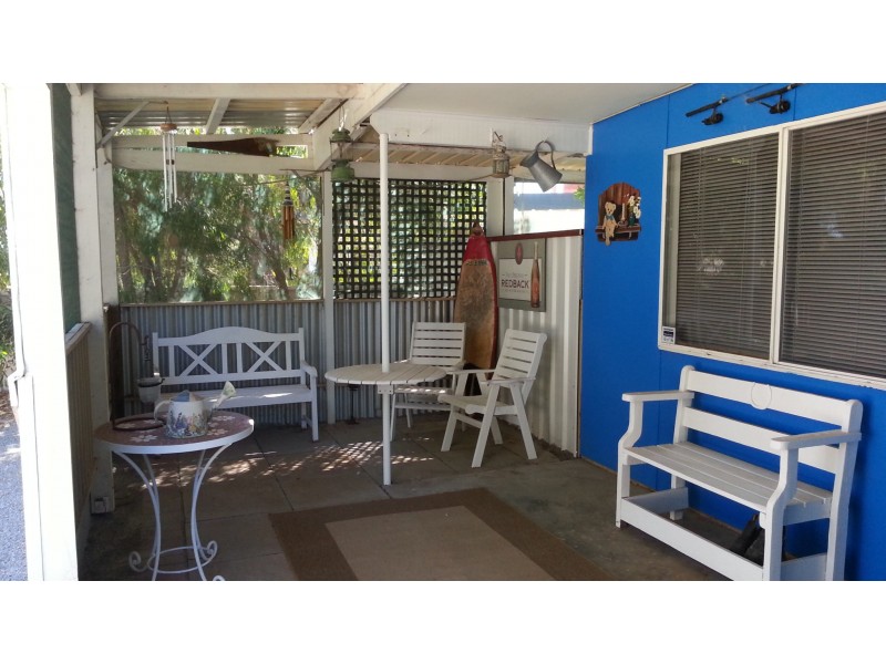 9 SPENCER STREET, Leeman WA 6514