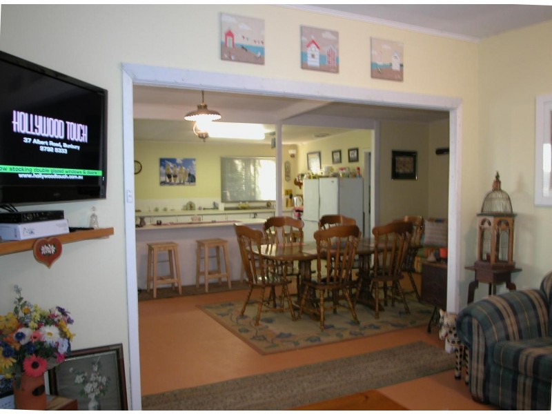 9 SPENCER STREET, Leeman WA 6514