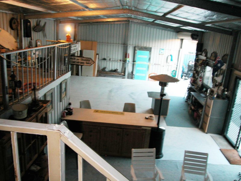 9 SPENCER STREET, Leeman WA 6514