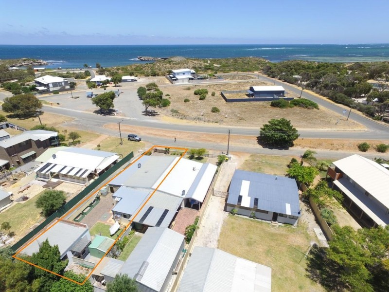 10 Green Head Rd, Green Head WA 6514
