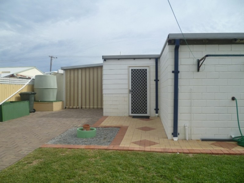 10 Green Head Rd, Green Head WA 6514