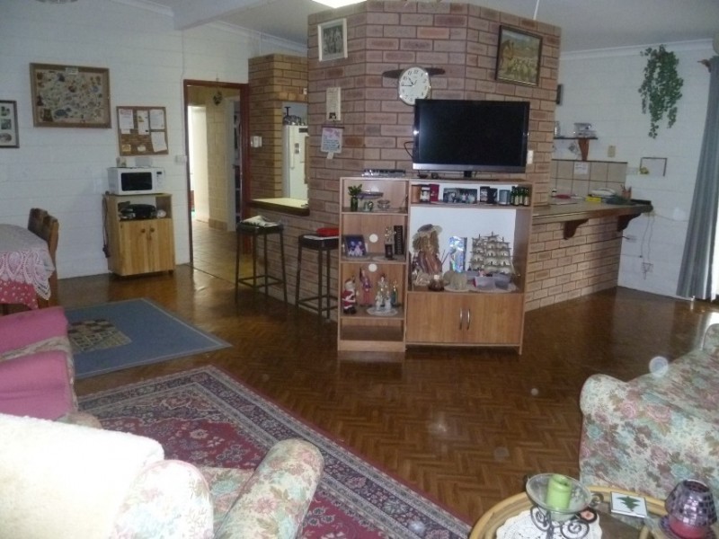 10 Green Head Rd, Green Head WA 6514