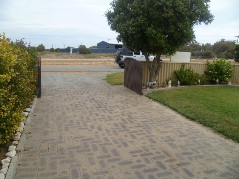 10 Green Head Rd, Green Head WA 6514