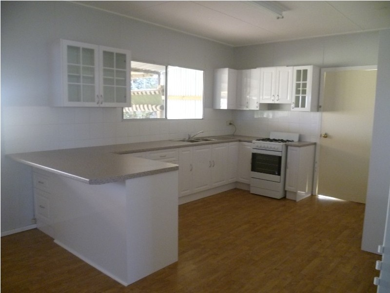 28 Battersby Rd, Green Head WA 6514