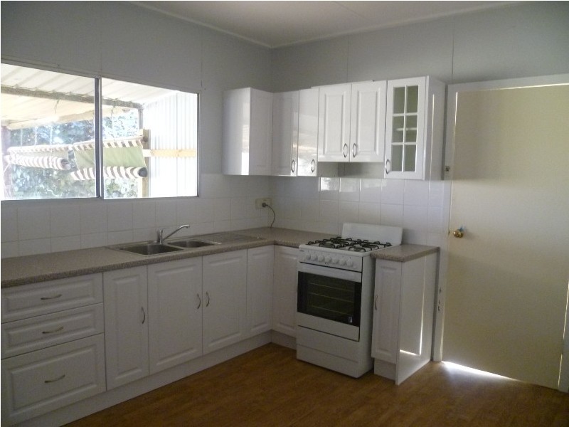 28 Battersby Rd, Green Head WA 6514