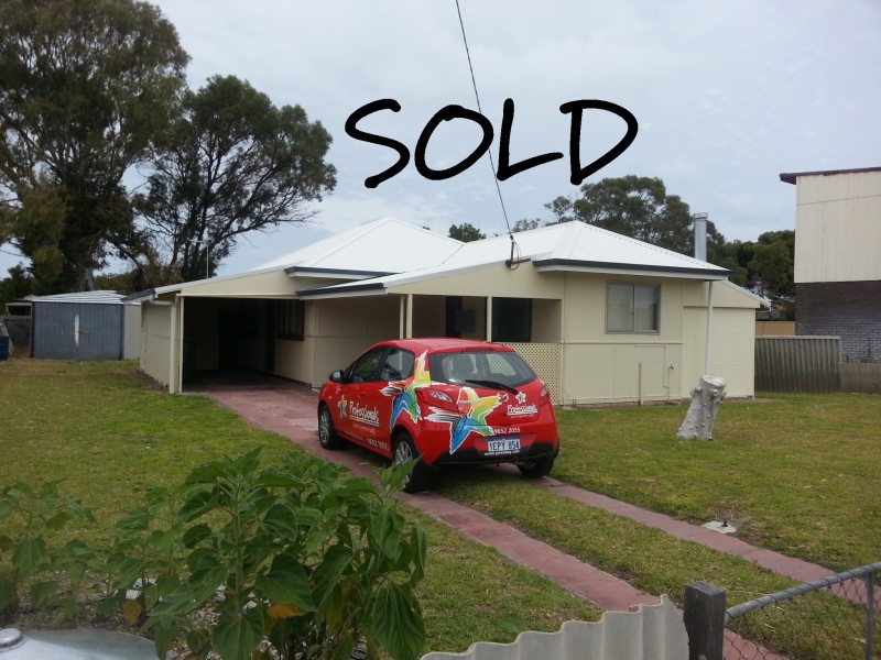 11 LINDSAY STREET, Jurien Bay WA 6516