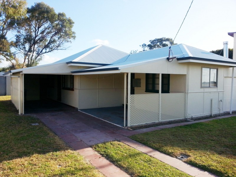 11 LINDSAY STREET, Jurien Bay WA 6516