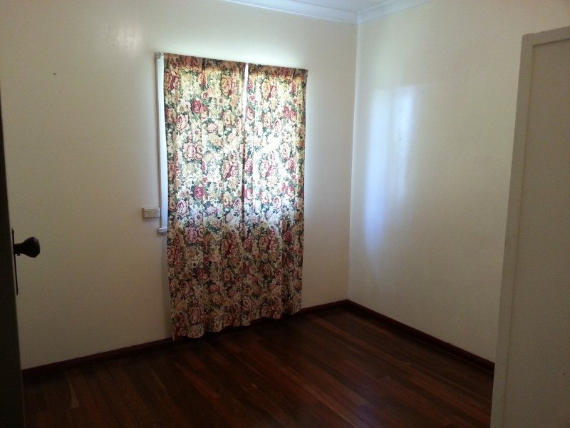 11 LINDSAY STREET, Jurien Bay WA 6516