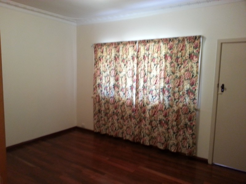 11 LINDSAY STREET, Jurien Bay WA 6516