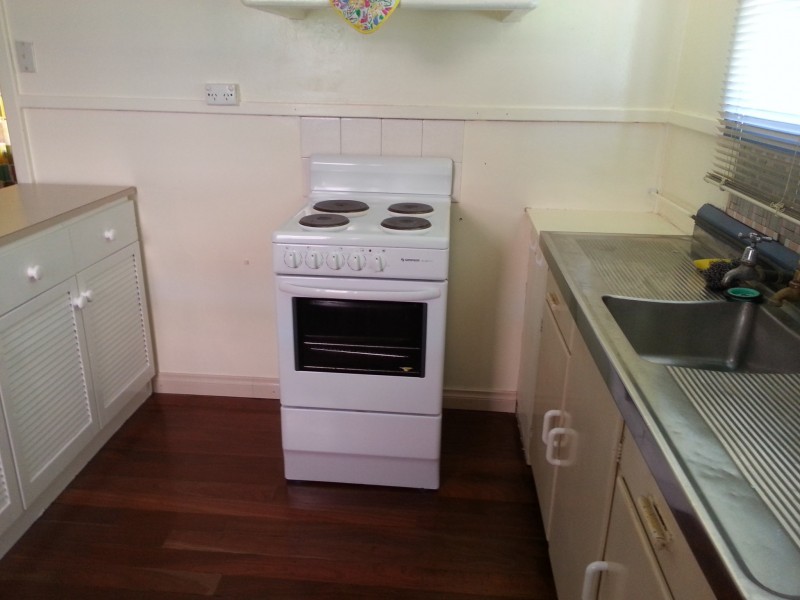 11 LINDSAY STREET, Jurien Bay WA 6516