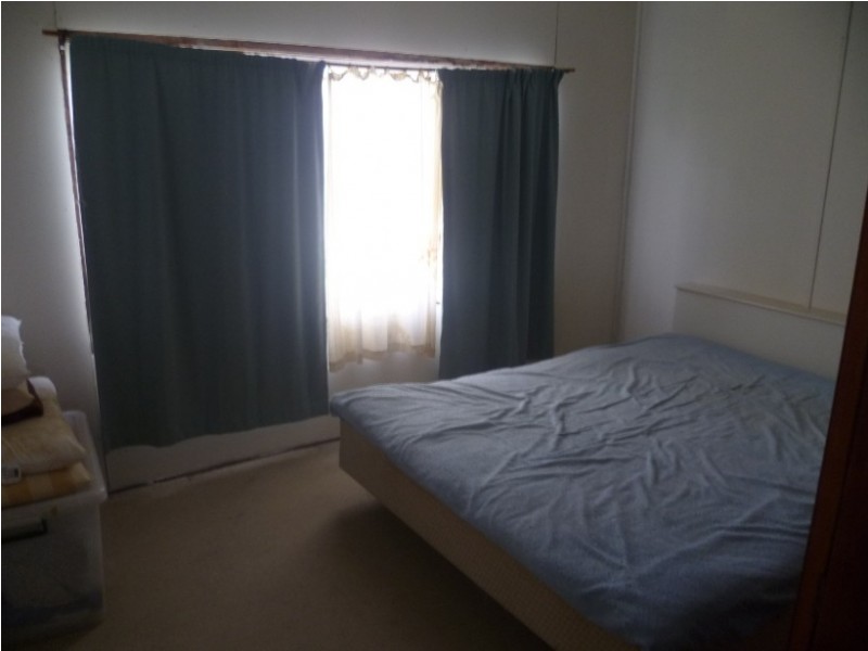 7 Bryant St, Green Head WA 6514