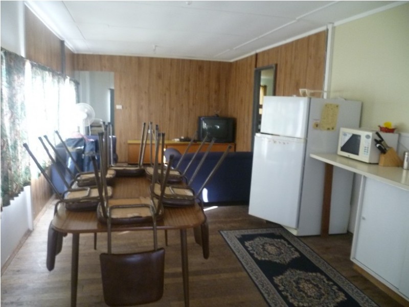 7 Bryant St, Green Head WA 6514